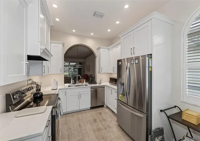 Photo 3 of House for sale at 5633 E Long Comn Ct #20, Sarasota, FL 34235 | MLS# A4660727 | Listing updated on 2026-08-25