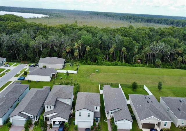 Photo 3 of Single family home for sale at 3336 Curlew Ave, Leesburg, FL 34748 | MLS# S5131980 | Listing updated on 2026-09-15