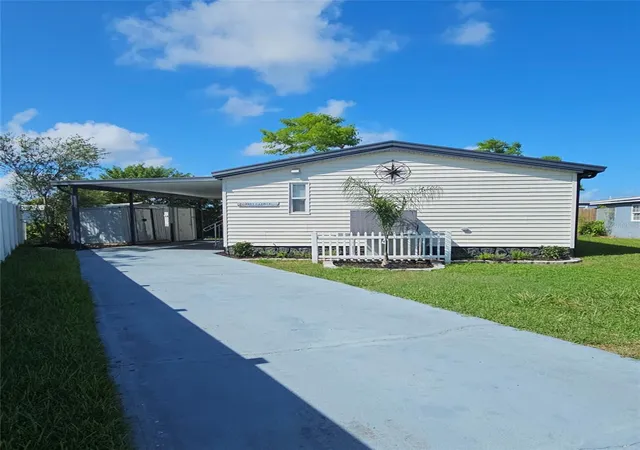 Photo 3 of Manufactured home for sale at 13147 Cabin Ct, Hudson, FL 34667 | MLS# TB8413507 | Listing updated on 2026-08-13