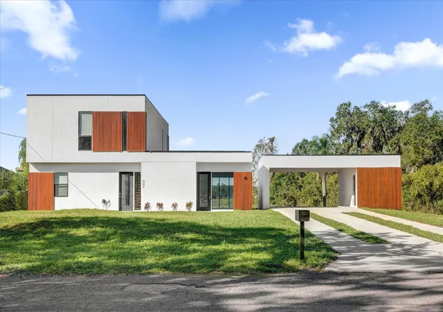 1st image of 501 Chastain Rd, Seffner, FL 33584 | MLS# S5132050