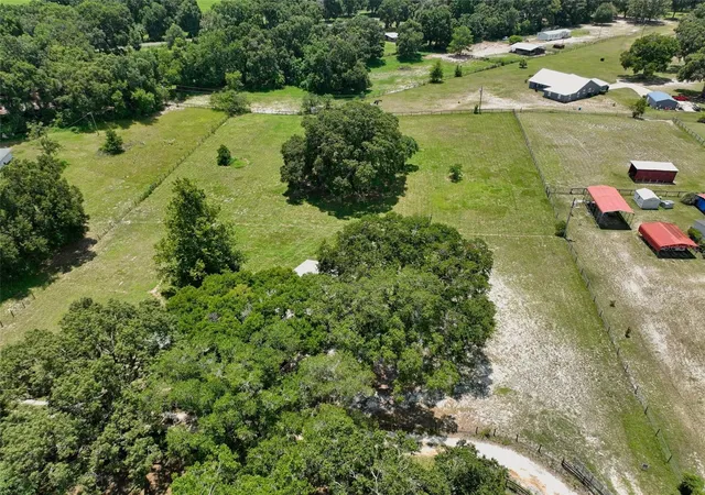 33rd image of 18546 Ne 5th Terrace Rd, Citra, FL 32113 | MLS# OM706821