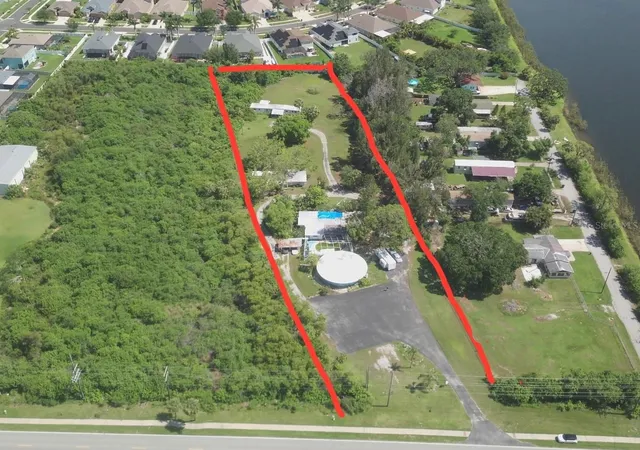 1st image of 1603 W Shell Point Rd, Ruskin, FL 33570 | MLS# TB8413715