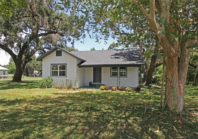 Homes for sale in Mulberry, FL | 4925 Magnolia Ave, Mulberry, FL 33860 | MLS# L4954920