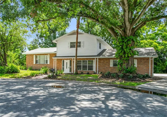 Photo 2 of Single family home for sale at 1631 Monterey Ln, Lakeland, FL 33813 | MLS# L4954921 | Listing updated on 2026-09-24