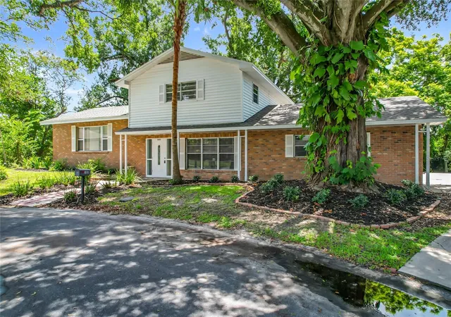 Photo 4 of Single family home for sale at 1631 Monterey Ln, Lakeland, FL 33813 | MLS# L4954921 | Listing updated on 2026-09-24