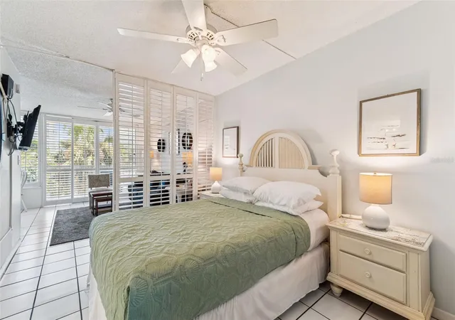 3rd image of 800 Bayway Blvd, CLEARWATER, FL 33767