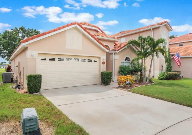 Photo 1 of Single family home for sale at 5389 Watervista Dr, Orlando, FL 32821 | MLS# O6332957 | Listing updated on 2026-10-15