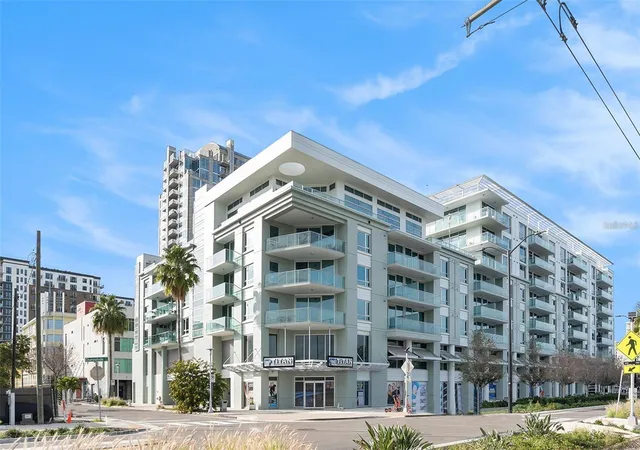 2nd image of 111 N 12Th St, Tampa, FL 33602
