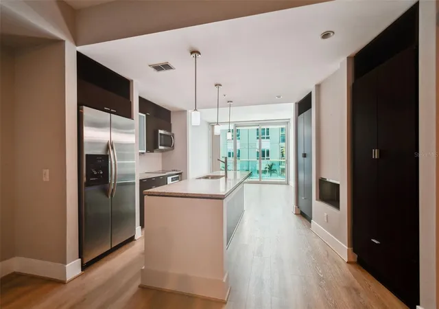 3rd image of 111 N 12Th St, Tampa, FL 33602