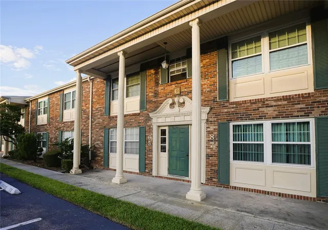 1st image of 1920 E Edgewood Dr #C5, Lakeland, FL 33803 | MLS# L4954939