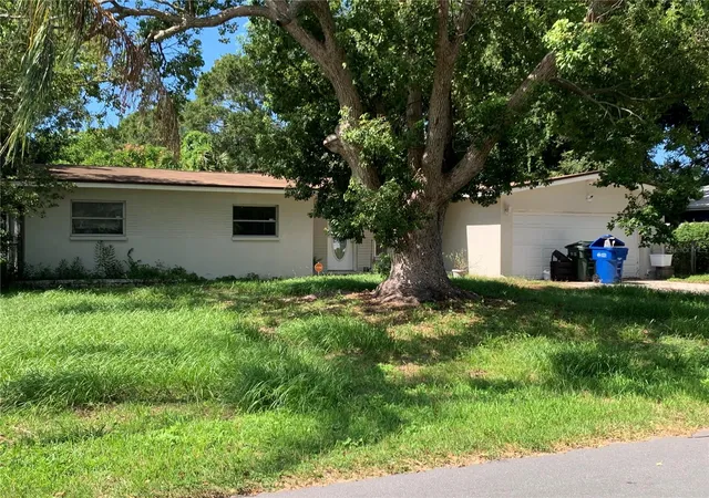 Photo 3 of Sale Pending at 13634 Twig Ter, Largo, FL 33774 | MLS# TB8414216 | Listing updated on 2026-07-21