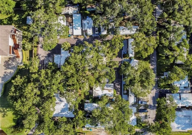 Listing Photo 5 - Condo for sale in building located at 15004 113th Ave, LARGO, FL 33774