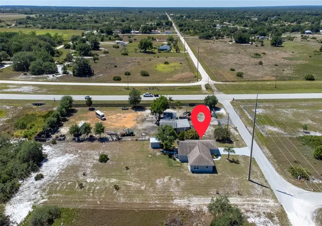 3rd image of 52 N York Rd, Avon Park, FL 33825 | MLS# O6333385