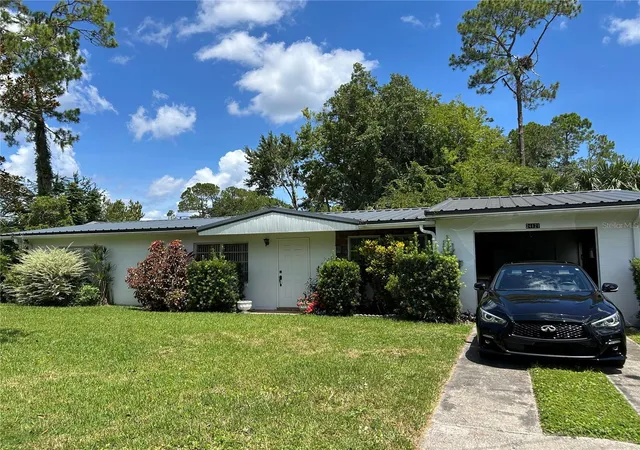 2nd image of 24121 Armadillo Rd, Astor, FL 32102 | MLS# R4909732