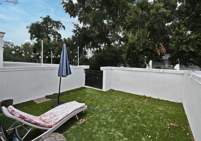 2nd image of 460 E Jackson St, ORLANDO, FL 32801