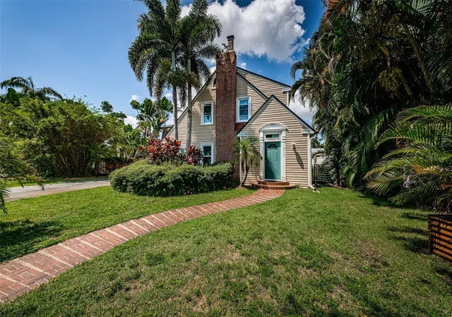 Photo 3 of Single family home for sale at 3730 Foster Hill Dr N, Saint Petersburg, FL | MLS# TB8414685 | Listing updated on 2026-10-27