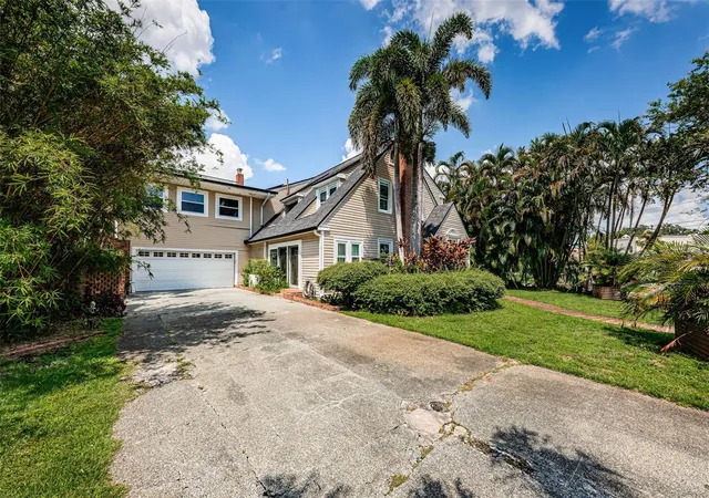 Photo 4 of Single family home for sale at 3730 Foster Hill Dr N, Saint Petersburg, FL | MLS# TB8414685 | Listing updated on 2026-10-27