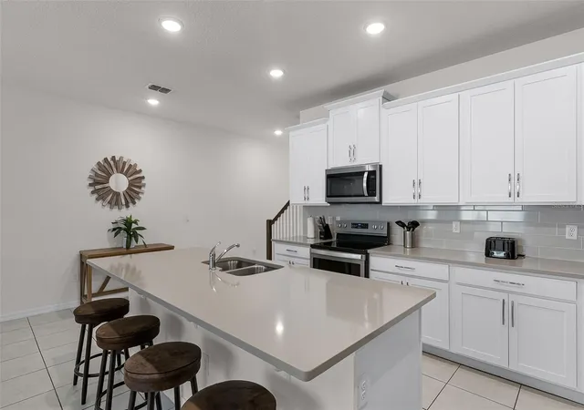 Photo 4 of Townhouse for sale at 2186 Fleming Mist Pl, Kissimmee, FL 34747 | MLS# S5132221 | Listing updated on 2026-10-28