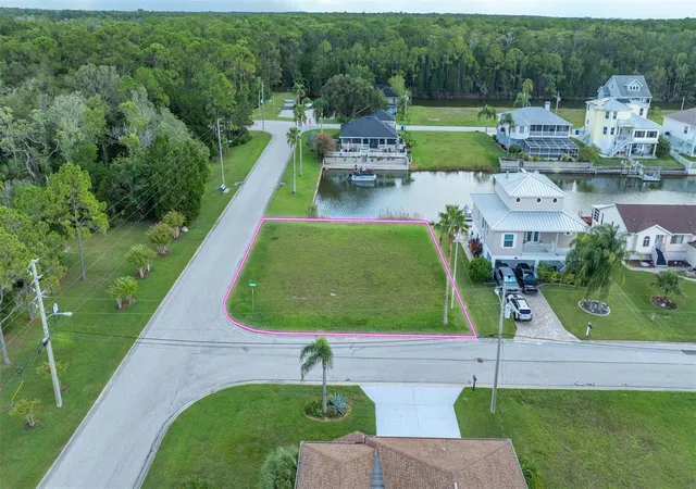 Homes for sale in Hernando Beach, FL | 4066 Croaker Dr, Hernando Beach, FL 34607 | MLS# TB8414749