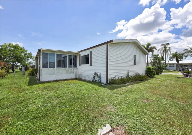 Photo 4 of Manufactured home for sale at 2100 Kings Hwy #568, Port Charlotte, FL 33980 | MLS# C7513269 | Listing updated on 2026-10-02