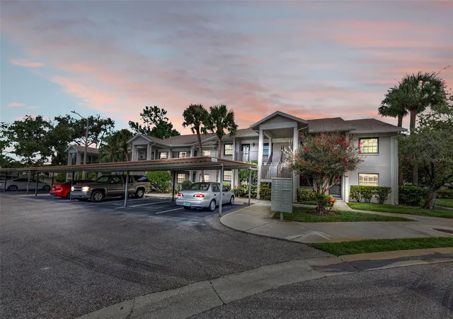 2nd image of 2119 Elm St #103, Dunedin, FL 34698 | MLS# TB8414827