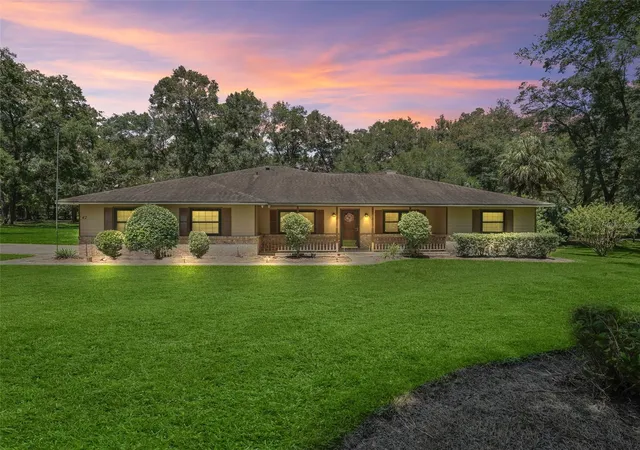 Photo 1 of Sale Pending at 42 Wood Ridge Dr, Ocala, FL 34482 | MLS# OM707148 | Listing updated on 2026-09-14