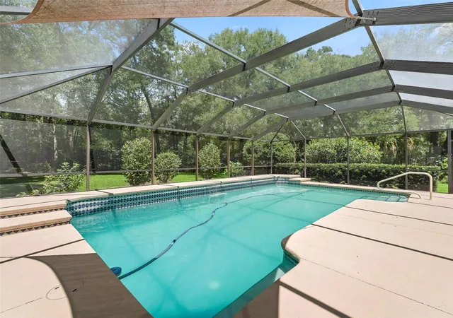 Photo 3 of Sale Pending at 42 Wood Ridge Dr, Ocala, FL 34482 | MLS# OM707148 | Listing updated on 2026-09-14