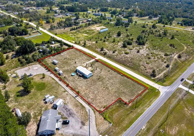 Photo 1 of Sale Pending at 11089 Fulmar Rd, Weeki Wachee, FL 34614 | MLS# W7877982 | Listing updated on 2026-08-31