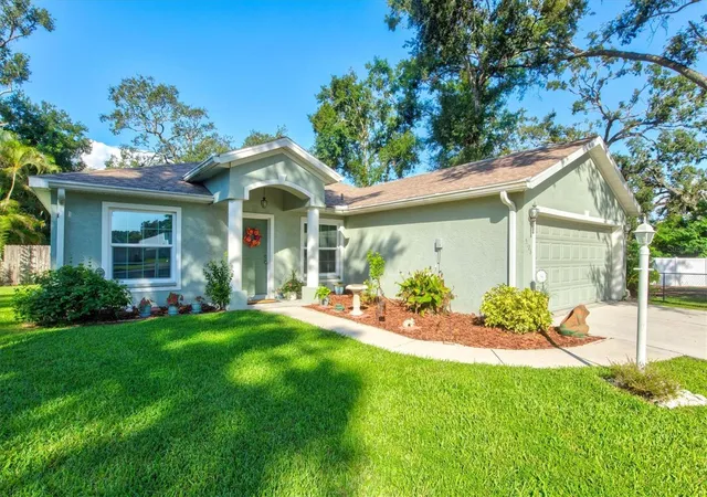 Photo 1 of Single family home for sale at 5128 18th Lane E, Bradenton, FL 34203 | MLS# A4661435 | Listing updated on 2026-09-23
