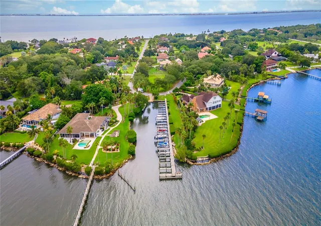 Photo 3 of Mansion for sale at 150 Utopia Cir, Merritt Island, FL 32952 | MLS# O6334299 | Listing updated on 2026-08-13