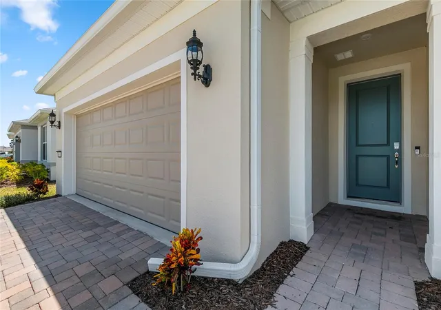 Photo 3 of Single family home for sale at 6376 Shimmering Shores Ln, Saint Cloud, FL 34771 | MLS# O6334315 | Listing updated on 2026-10-08