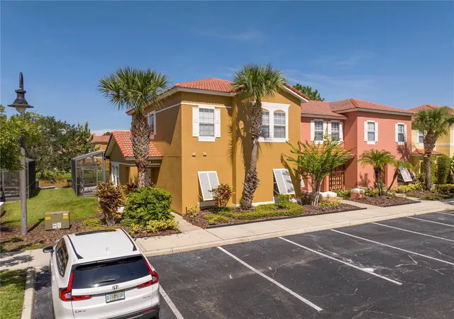 Photo 2 of Townhouse for sale at 122 Pompano Beach Dr, Kissimmee, FL 34746 | MLS# O6334464 | Listing updated on 2026-08-21