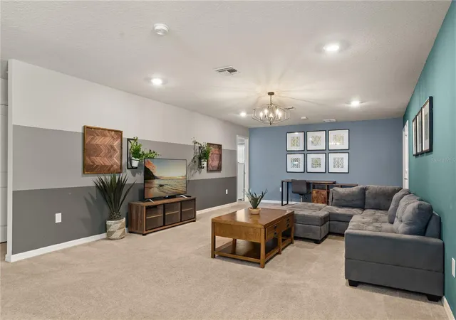 Photo 4 of Single family home for sale at 2036 Lelani Cir, Davenport, FL 33897 | MLS# O6334617 | Listing updated on 2026-10-06