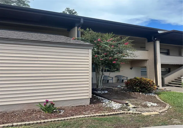 1st image of 2415 Ne 7Th St #2, Ocala, FL 34470 | MLS# OM707247