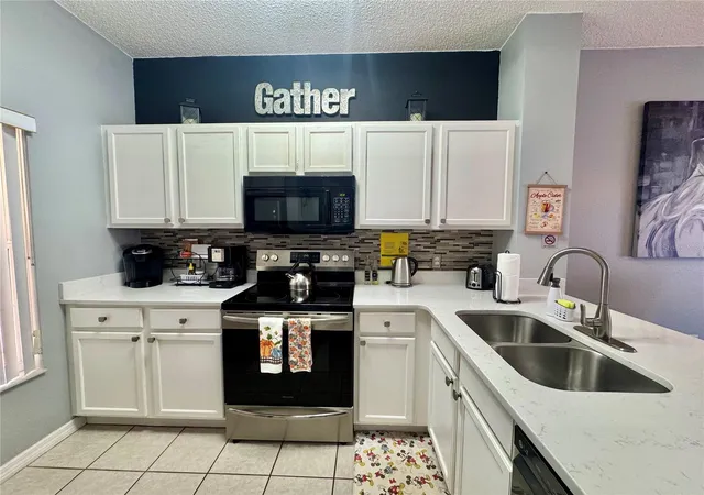 Photo 4 of Townhouse for sale at 157 Pompano Beach Dr, Kissimmee, FL 34746 | MLS# S5132465 | Listing updated on 2026-09-04