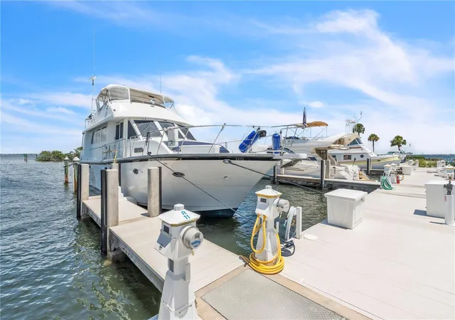 Homes for sale in Longboat Key, FL | 2600 Harbourside Dr #R9, Longboat Key, FL 34228 | MLS# A4661661