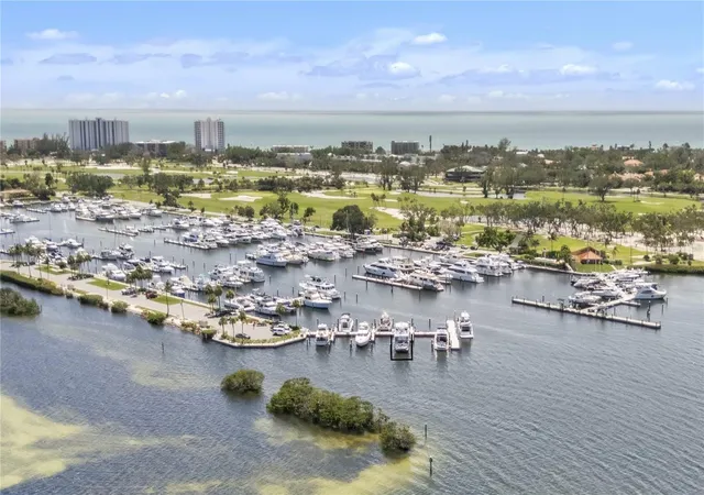 Homes for sale in Longboat Key, FL | 2600 Harbourside Dr #R9, Longboat Key, FL 34228 | MLS# A4661661