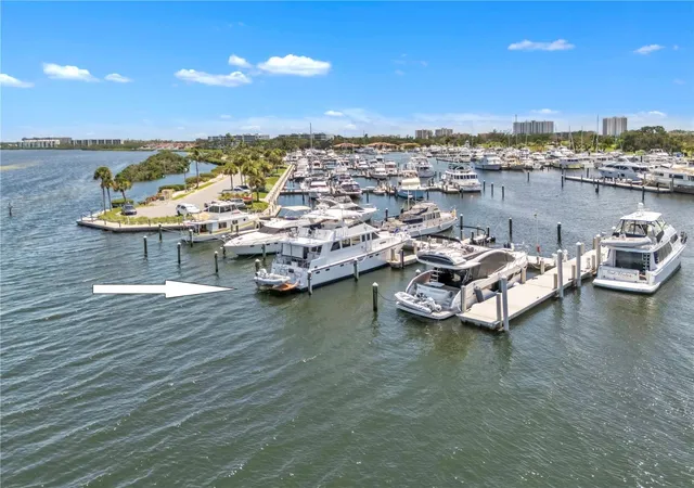 Homes for sale in Longboat Key, FL | 2600 Harbourside Dr, Longboat Key, FL 34228