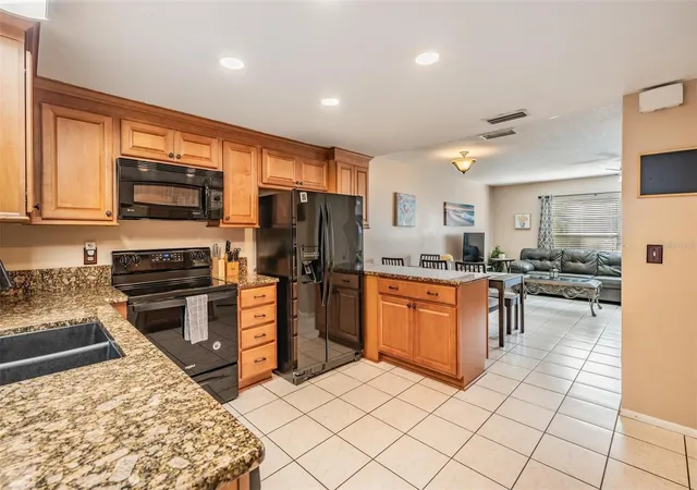 4th image of 14631 Lake Forest Dr, Lutz, FL 33559 | MLS# TB8416324