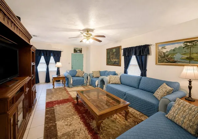 4th image of 1517 N Grandview Ave, Daytona Beach, FL 32118 | MLS# O6335487