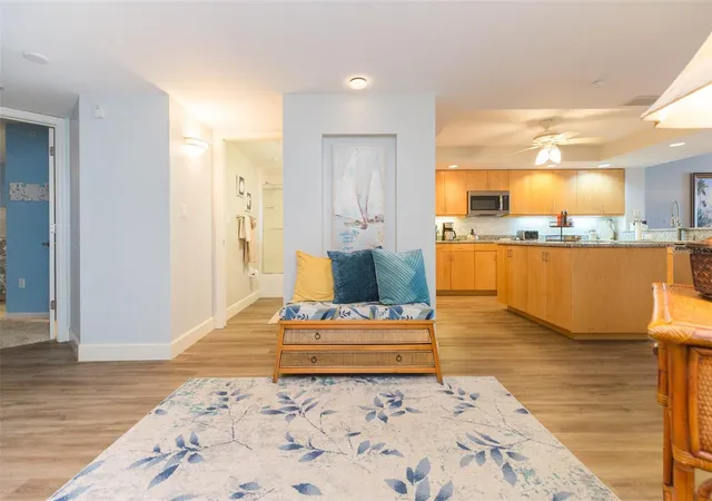 5th image of 16326 Gulf Blvd #109, Redington Beach, FL 33708 | MLS# TB8417049