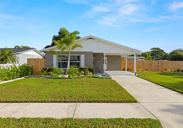 2nd image of 6545 S West Shore Cir, Tampa, FL 33616 | MLS# TB8417147