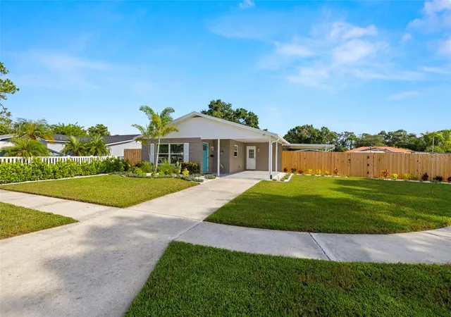 3rd image of 6545 S West Shore Cir, Tampa, FL 33616 | MLS# TB8417147