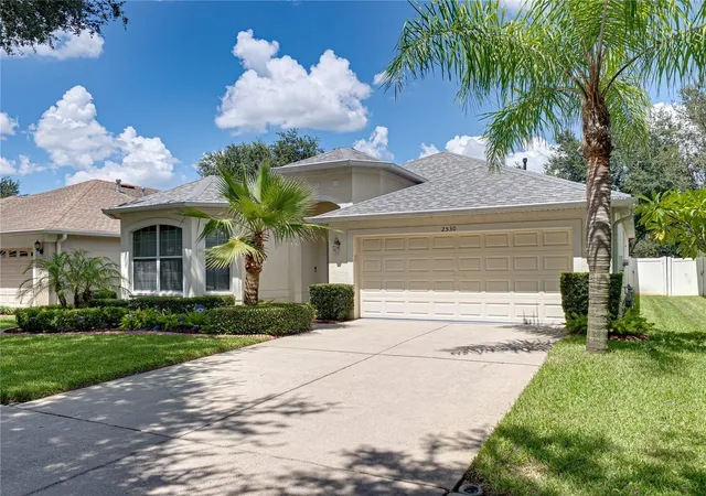 Photo 3 of Sale Pending at 2530 Cross More St, Valrico, FL 33594 | MLS# TB8417278 | Listing updated on 2026-09-09