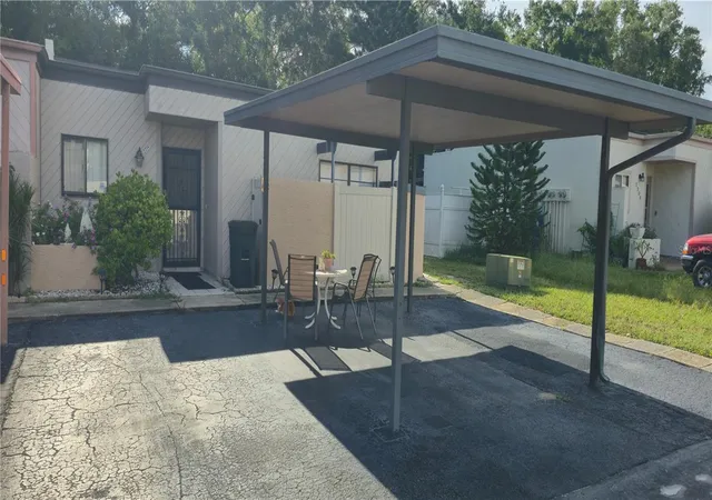 3rd image of 2214 Oak Wind Dr, Holiday, FL 34691 | MLS# TB8417286