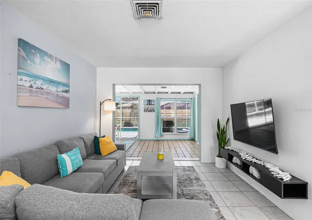 5th image of 7460 Mariana Dr, Sarasota, FL 34231 | MLS# A4662030