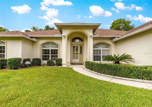 Photo 2 of Single family home for sale at 10884 SW 53rd Circle, Ocala, FL 34476 | MLS# OM707625 | Listing updated on 2026-09-21