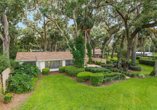 2nd image of 10745 Se Sunset Harbor Rd, Summerfield, FL 34491 | MLS# OM707627