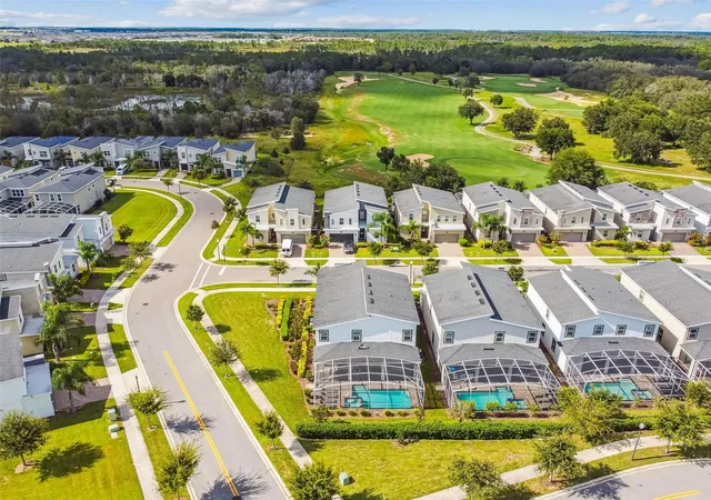 Listing Photo 2 - Condo for sale in building located at 8844 Cruden Bay Ct, DAVENPORT, FL 33896 - Unit #
