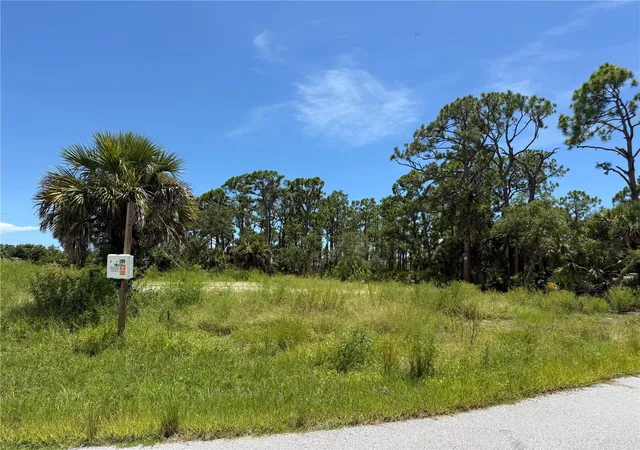 1st image of 109 Hawk Dr, Rotonda West, FL 33947 | MLS# N6140111